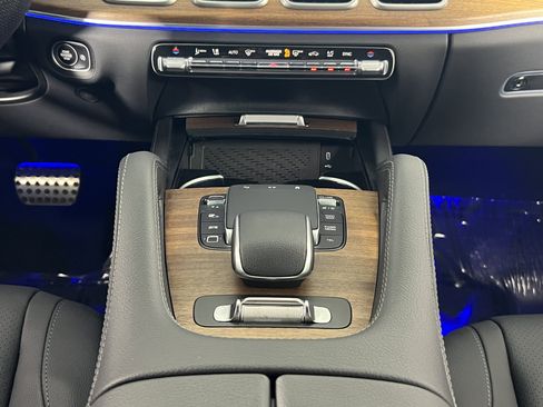 Certified 2025 Mercedes-Benz GLS 450 4MATIC image 18