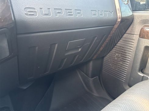 Used 2016 Ford F350 Platinum image 40