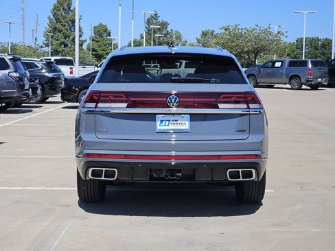 Used 2024 Volkswagen Atlas Cross Sport SEL R-Line AWD/4WD image 6