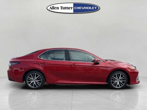 Used 2023 Toyota Camry XLE image 2