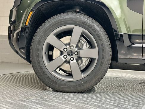 New 2026 Land Rover Defender 110 X-Dynamic SE AWD/4WD image 5