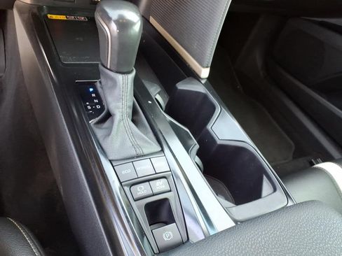 Used 2025 Toyota Camry SE w/ Convenience Package FWD image 14