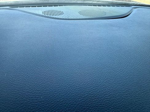 Certified 2025 Jeep Grand Cherokee Limited w/ Black Appearance Package image 12