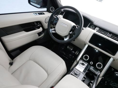 Used 2022 Land Rover Range Rover Westminster Edition image 9