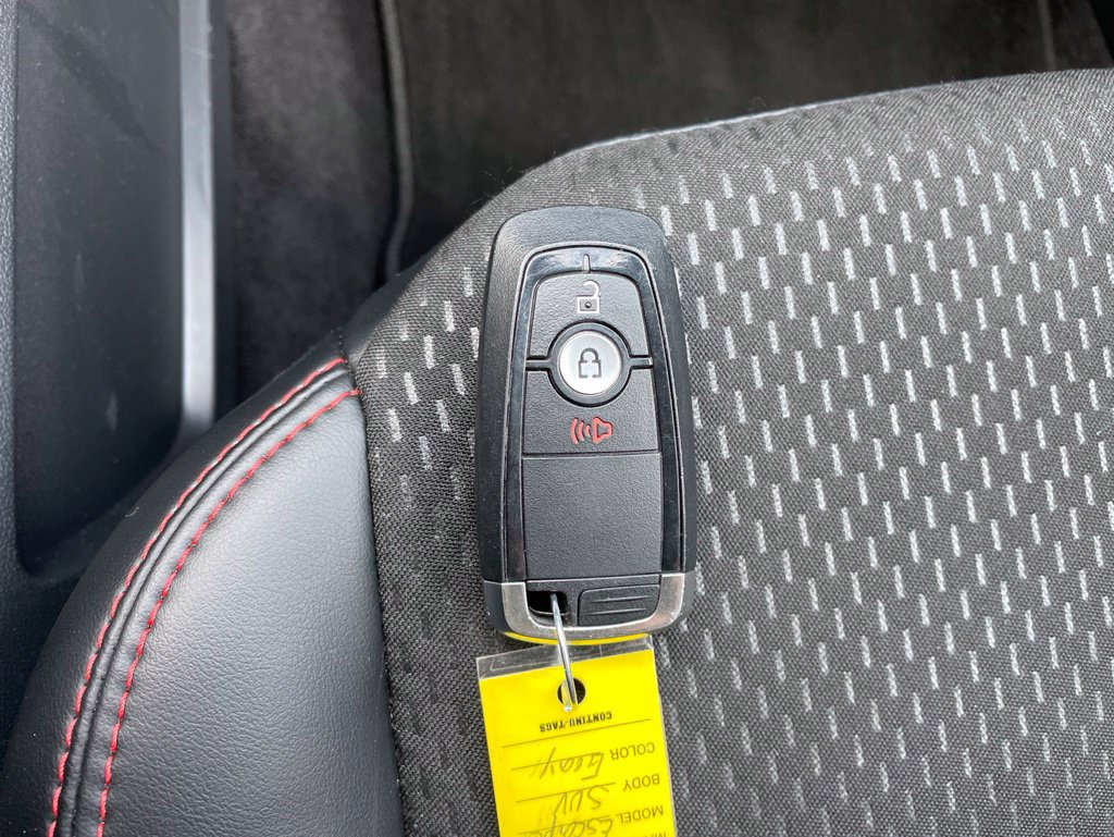 Used 2025 Ford Escape ST-Line AWD/4WD image 22