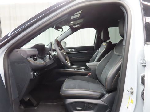 Used 2026 Ford Explorer Tremor w/ Tremor Convenience Package AWD/4WD image 15