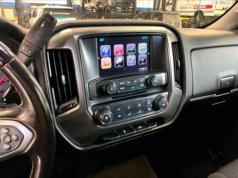 Used 2018 Chevrolet Silverado 1500 LT image 18
