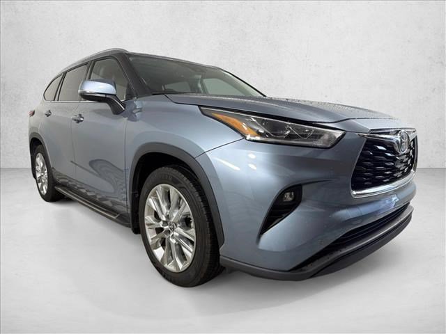 Used 2021 Toyota Highlander Limited AWD/4WD image 1