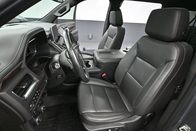 Used 2022 Chevrolet Suburban Z71 w/ Off-Road Capability Package AWD/4WD image 19