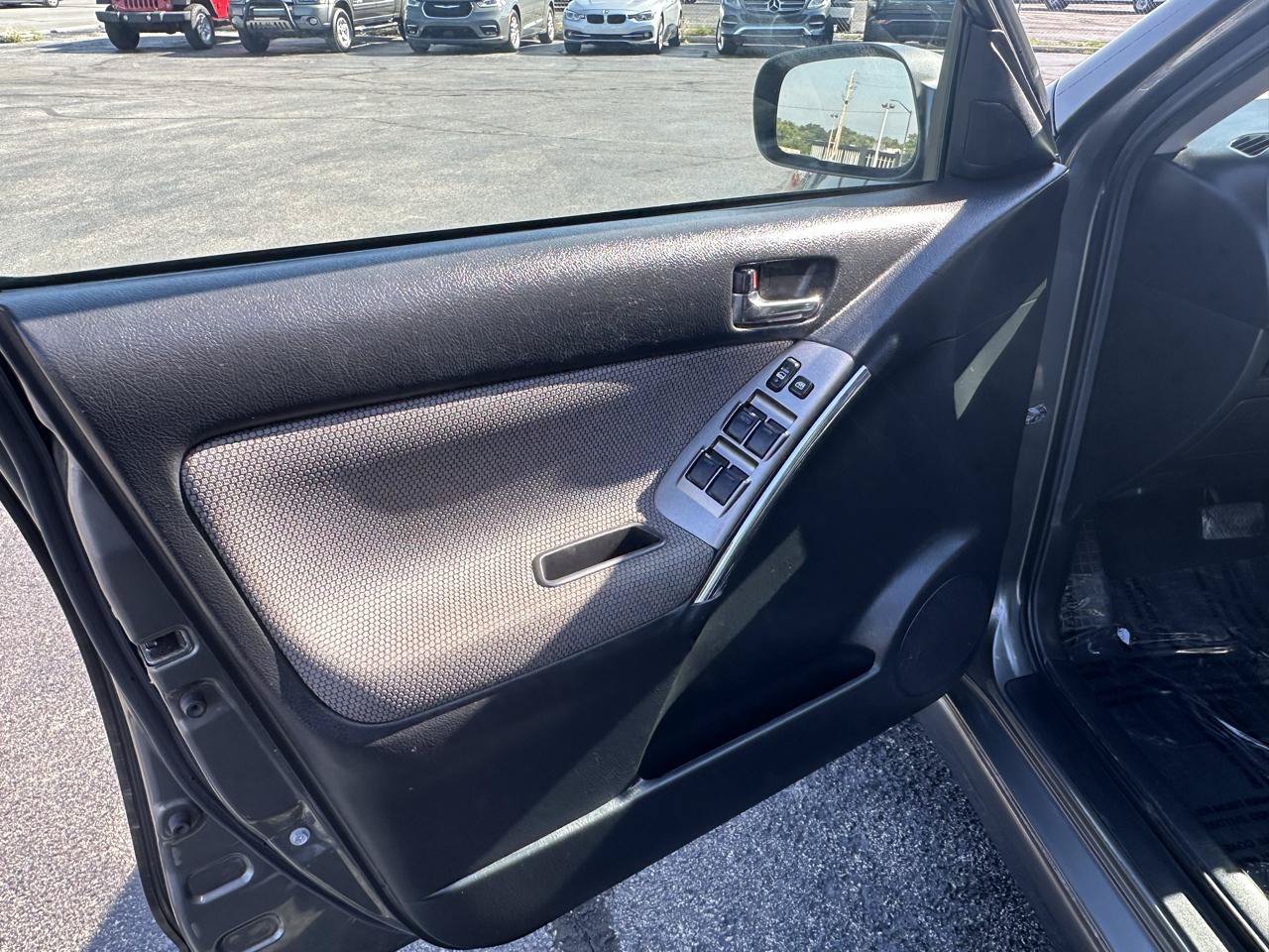Used 2008 Toyota Matrix FWD image 14
