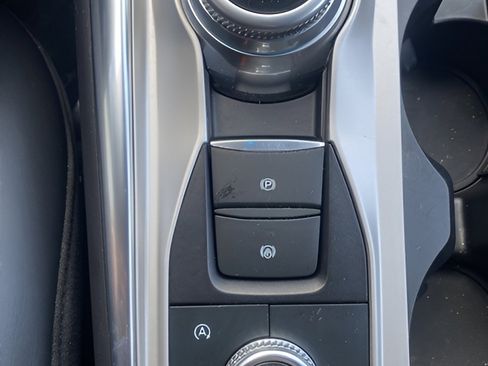 Used 2023 Ford Explorer XLT w/ Equipment Group 202A image 27