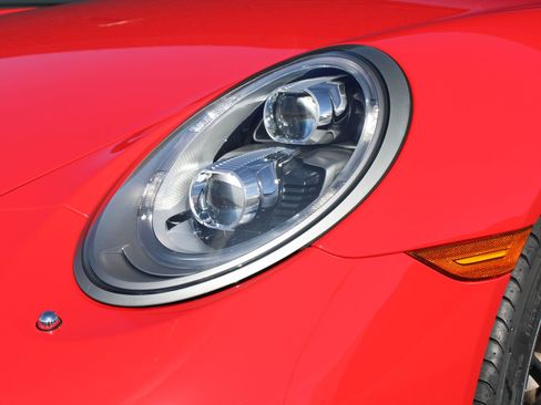 Certified 2017 Porsche 911 Carrera 4S image 12