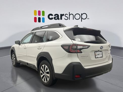Used 2025 Subaru Outback Premium AWD/4WD image 3