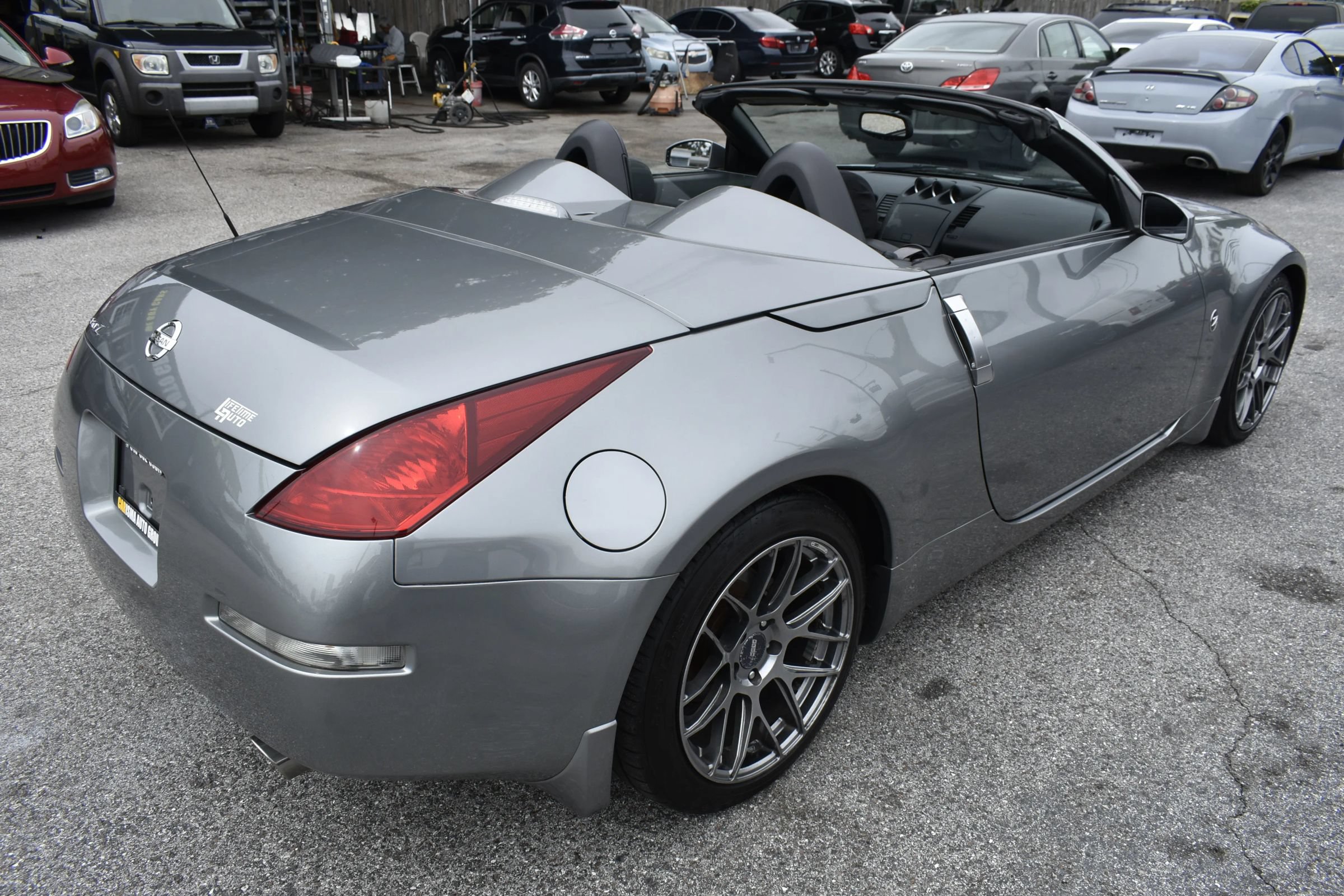 Used 2004 Nissan 350Z Touring RWD image 7