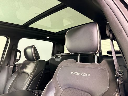 Used 2019 RAM 1500 Laramie image 13