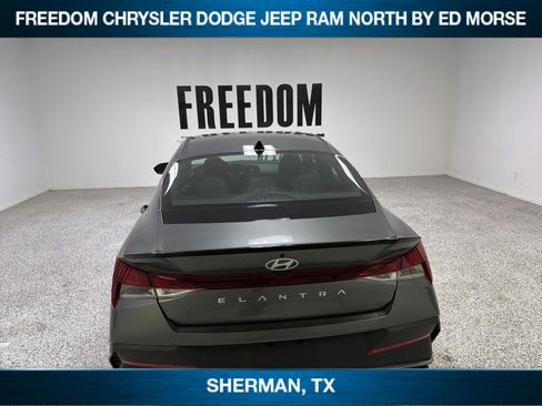 Used 2026 Hyundai Elantra Sport FWD image 4