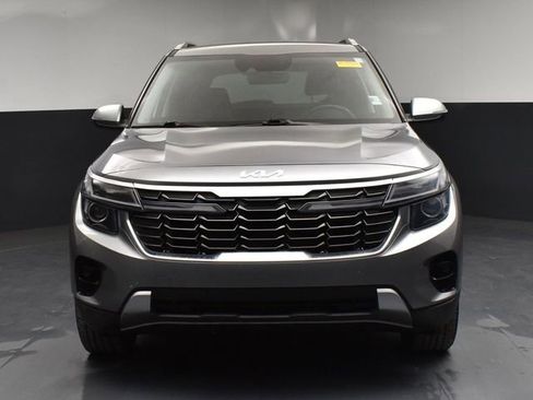 Certified 2025 Kia Seltos S image 3