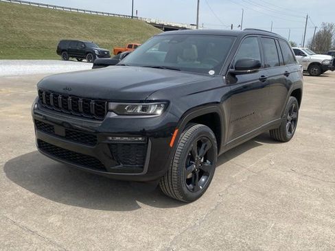 New 2026 Jeep Grand Cherokee Limited AWD/4WD image 9