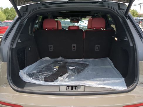 New 2025 Lincoln Corsair Reserve image 23