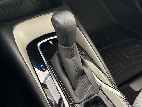 Certified 2021 Toyota Corolla LE image 21