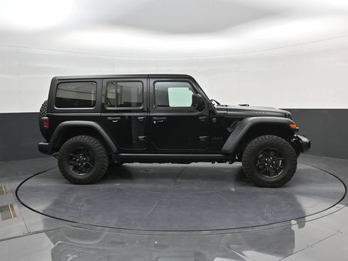 Used 2024 Jeep Wrangler Unlimited Sport AWD/4WD image 9