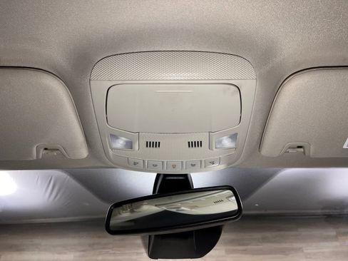 Used 2020 Ford Fusion SE FWD image 18