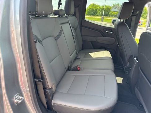 Used 2024 Chevrolet Colorado ZR2 w/ ZR2 Convenience Package III AWD/4WD image 34