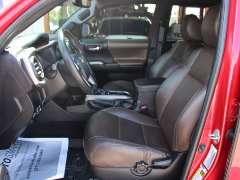 Used 2017 Toyota Tacoma Limited w/ Tow Package AWD/4WD image 16