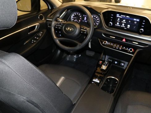 Used 2021 Hyundai Sonata SE image 16