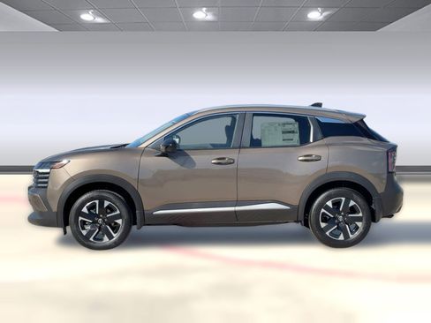 New 2026 Nissan Kicks SV w/ SV Premium Package image 2