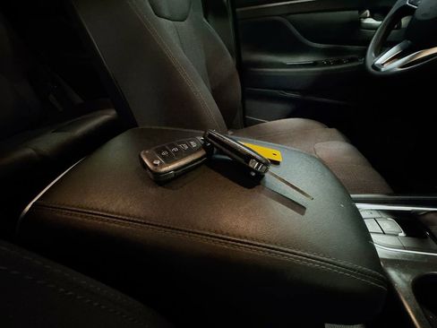 Used 2019 Hyundai Santa Fe SE image 38