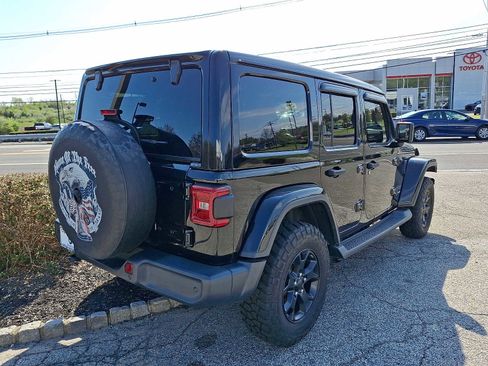 Used 2019 Jeep Wrangler Unlimited Sahara w/ Quick Order Package 24M Moab AWD/4WD image 6