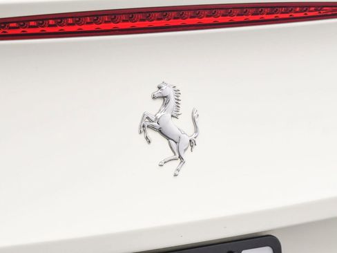 Used 2016 Ferrari California T image 23