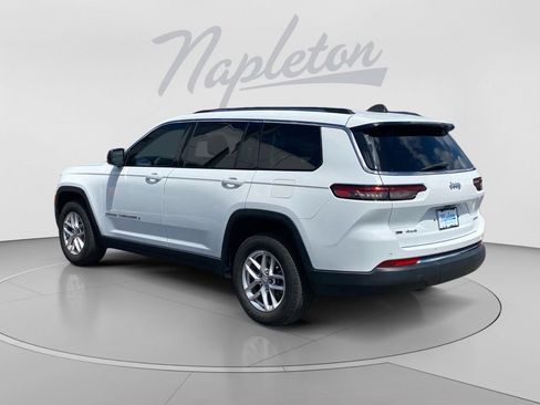 Used 2021 Jeep Grand Cherokee L Laredo w/ Luxury Tech Group I AWD/4WD image 3