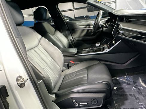 Used 2021 Audi RS 6 image 40