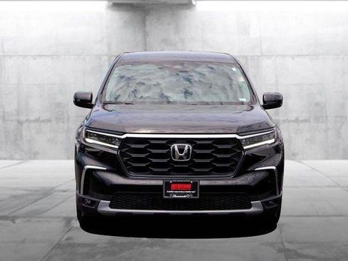 Used 2025 Honda Pilot EX-L image 4