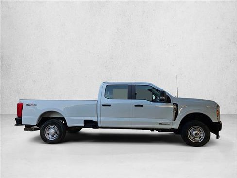 Used 2025 Ford F250 XL w/ XL Driver Assist Package AWD/4WD image 4