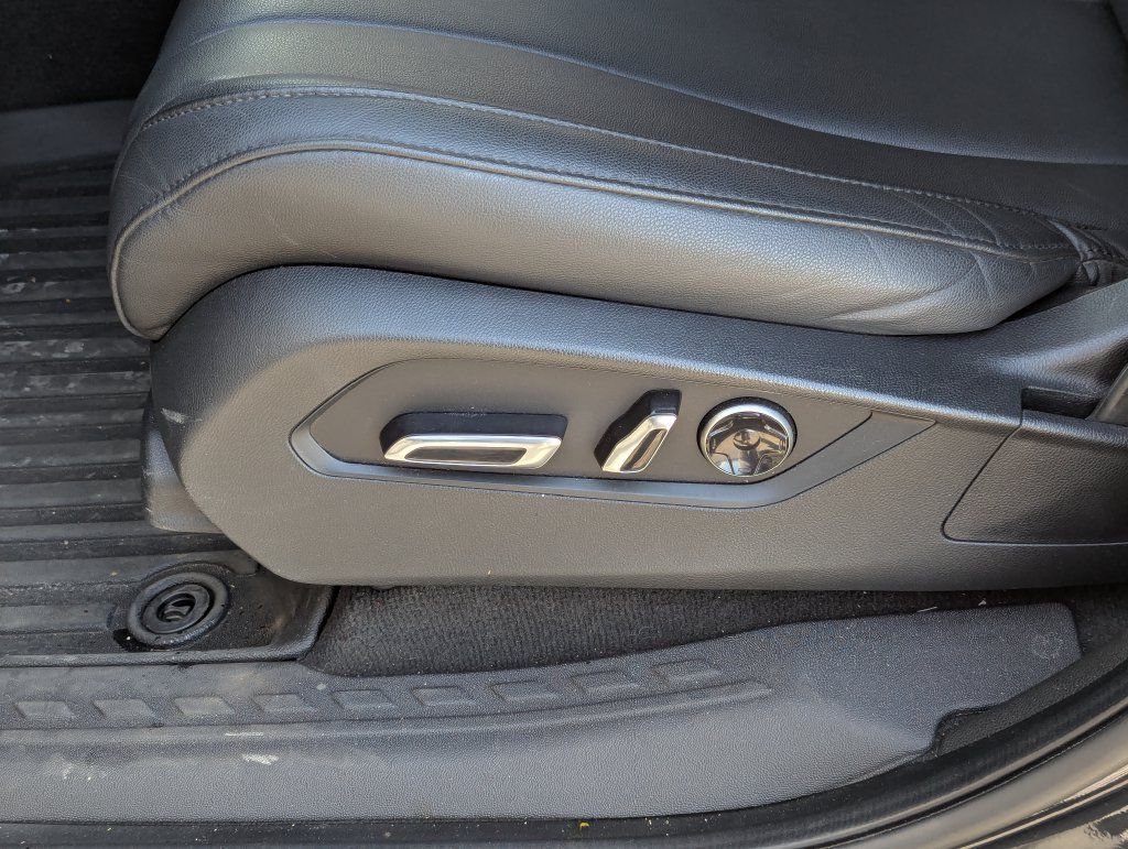 Used 2022 Acura MDX SH-AWD image 25