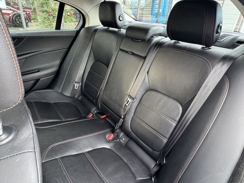 Used 2019 Jaguar XE Prestige image 25
