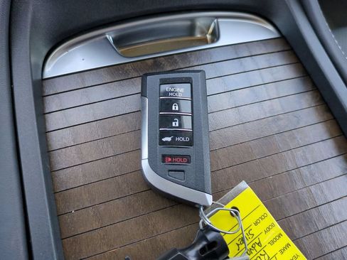 Used 2024 Acura RDX SH-AWD w/ Advance Package image 29