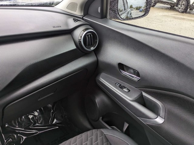 Used 2022 Nissan Kicks SV FWD image 18