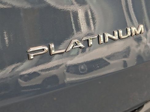 Used 2025 Toyota Grand Highlander AWD image 19