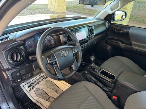 Used 2020 Toyota Tacoma SR image 10