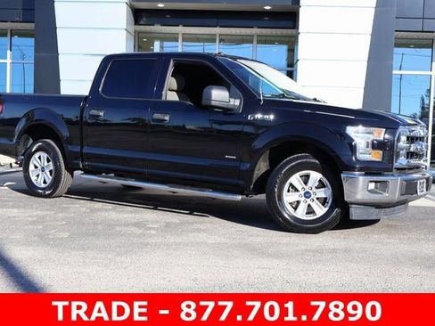 Used 2017 Ford F150 XLT image 2