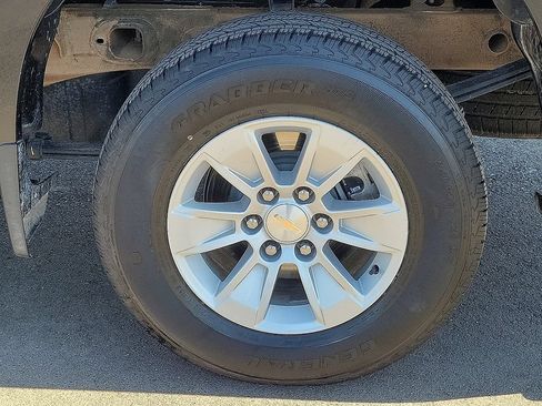 Used 2026 Chevrolet Silverado 1500 W/T w/ WT Safety Package RWD image 10