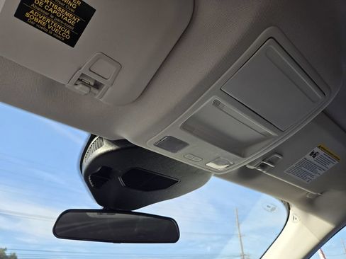 Used 2024 Ford Escape SE FWD image 19