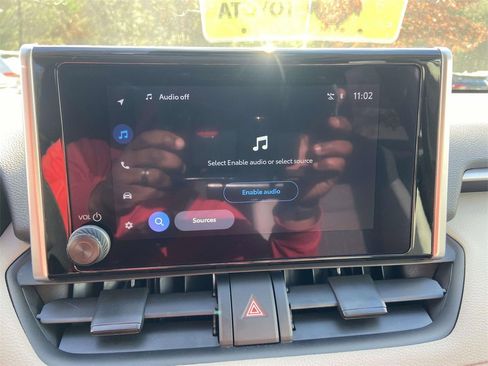 Used 2025 Toyota RAV4 XLE image 23