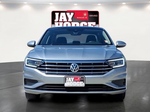 Used 2020 Volkswagen Jetta SEL FWD image 2