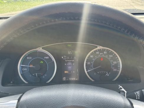 Used 2015 Toyota Camry XLE w/ Moonroof Package FWD image 11