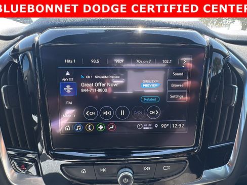 Used 2023 Chevrolet Traverse LT image 18